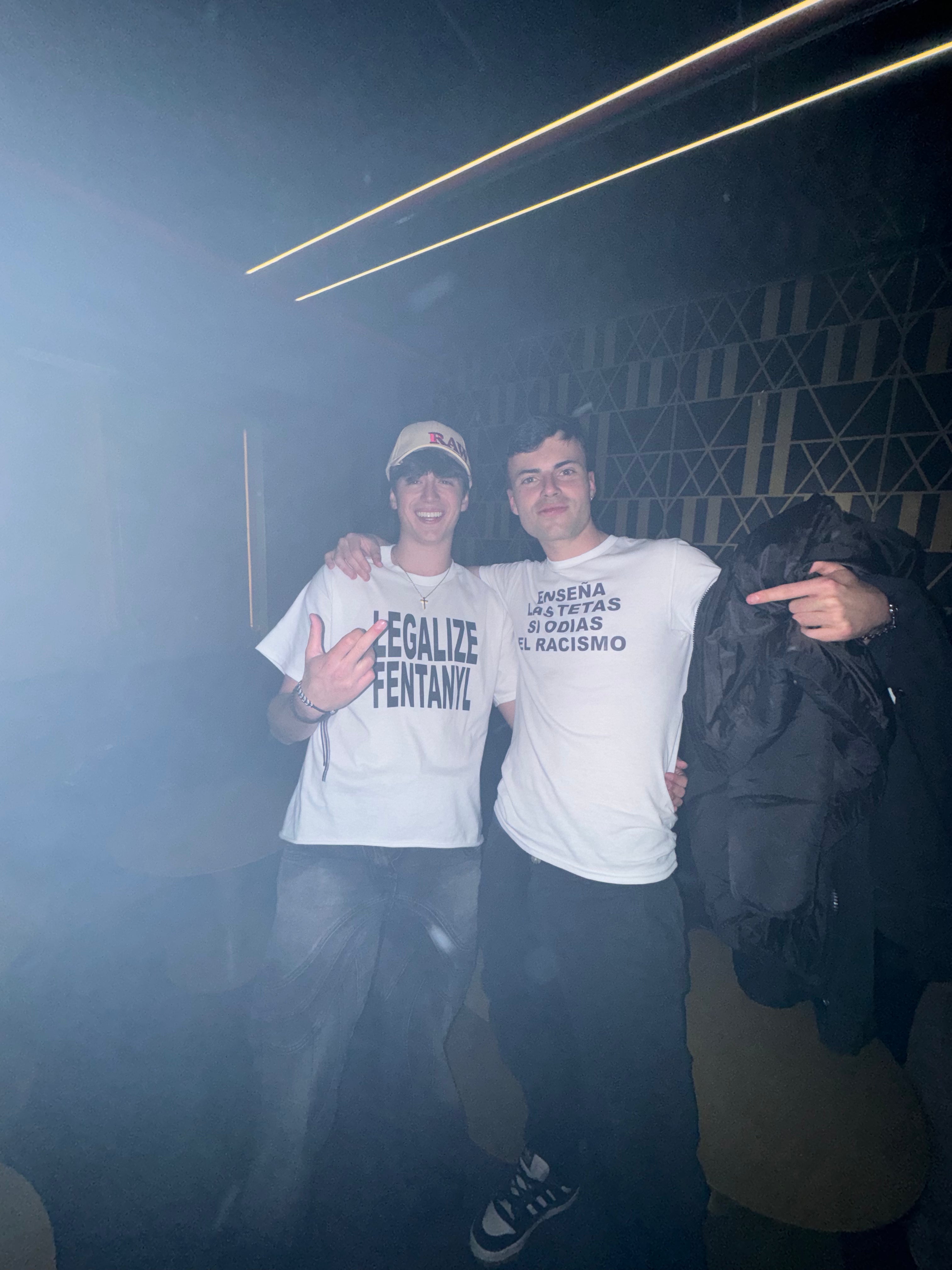 LO MALO DE LAS TETAS